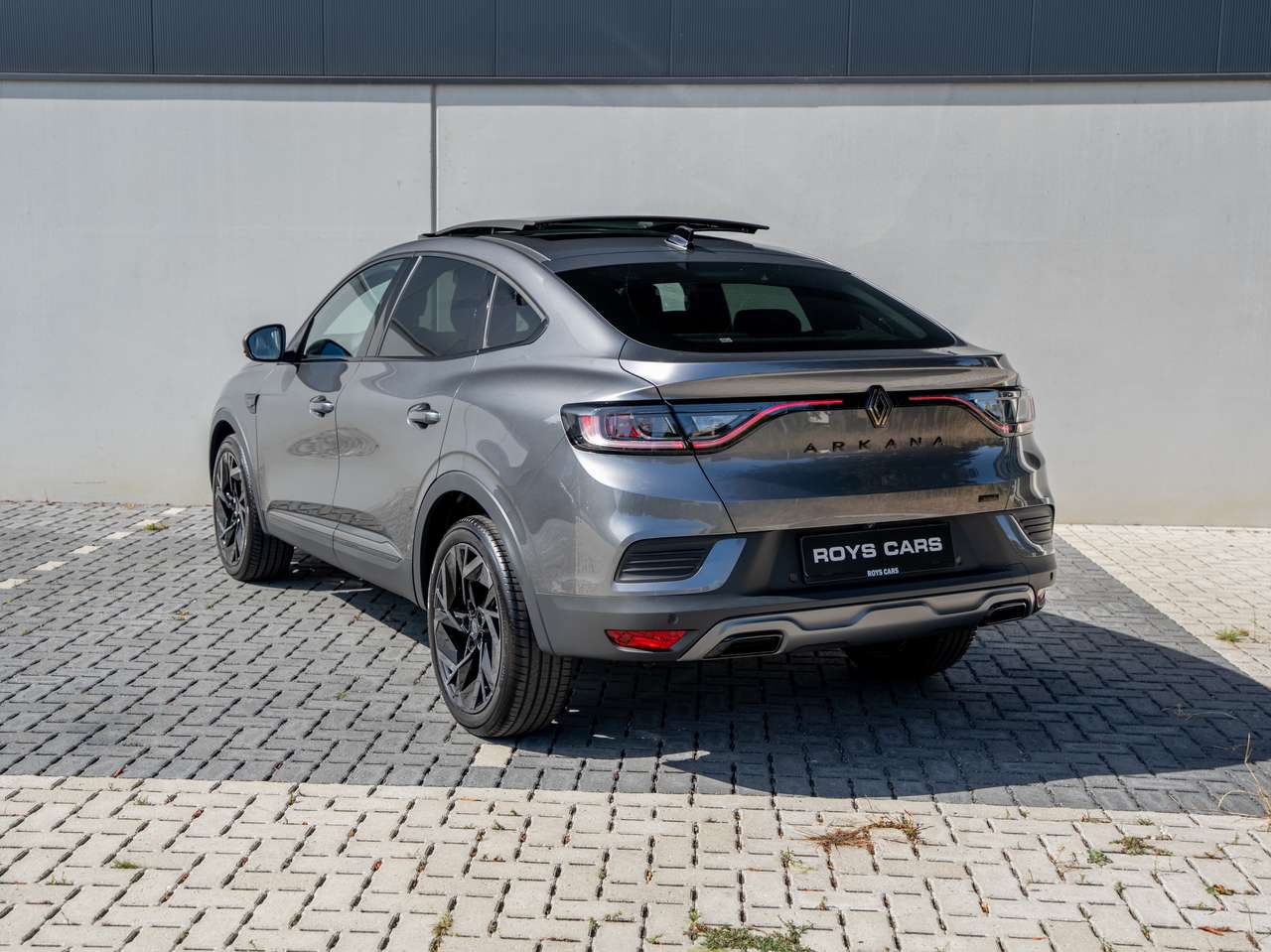 Renault Arkana Arkana E-TECH 1.6i Alpine Edition FULL-OPTION - PANORAMA/CAMERA/ADAP CRUISE CONTROL/KEYLESS/BOSE SOUND SYSTEEM/LED — foto 7 van 24
