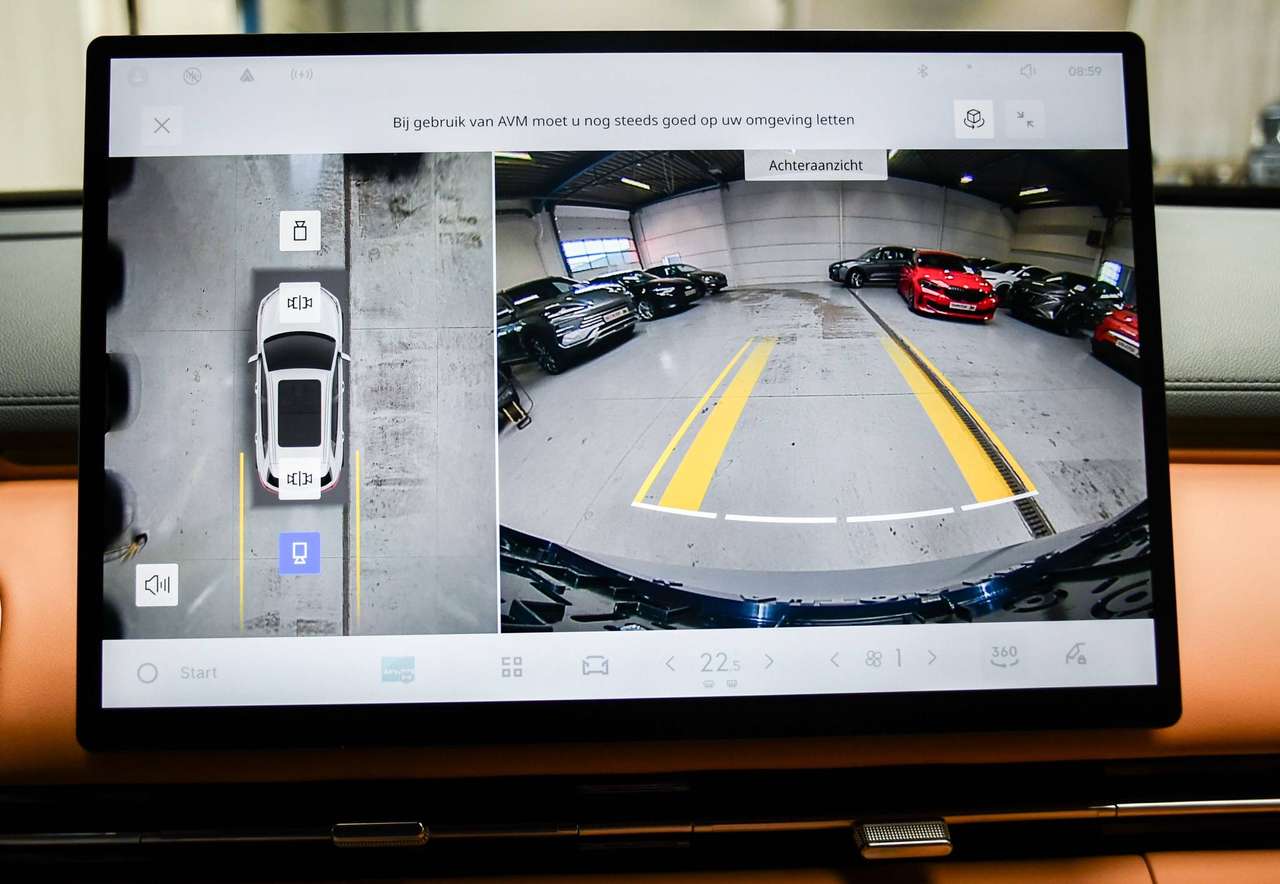Geely Starray EM-i Pro+ 83km NIEUW - NAVIGATIE / OPEN PANO-DAK / LEDER / CAMERA / ACC / BLIS / PDC — foto 13 van 22