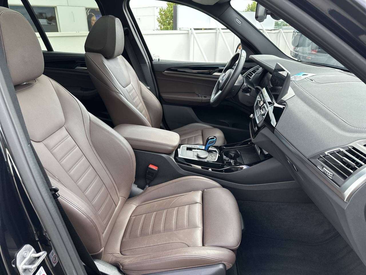 BMW iX3 iX3 80 kWh M-pakket Harman Kardon Driving Assist professional — foto 19 van 19