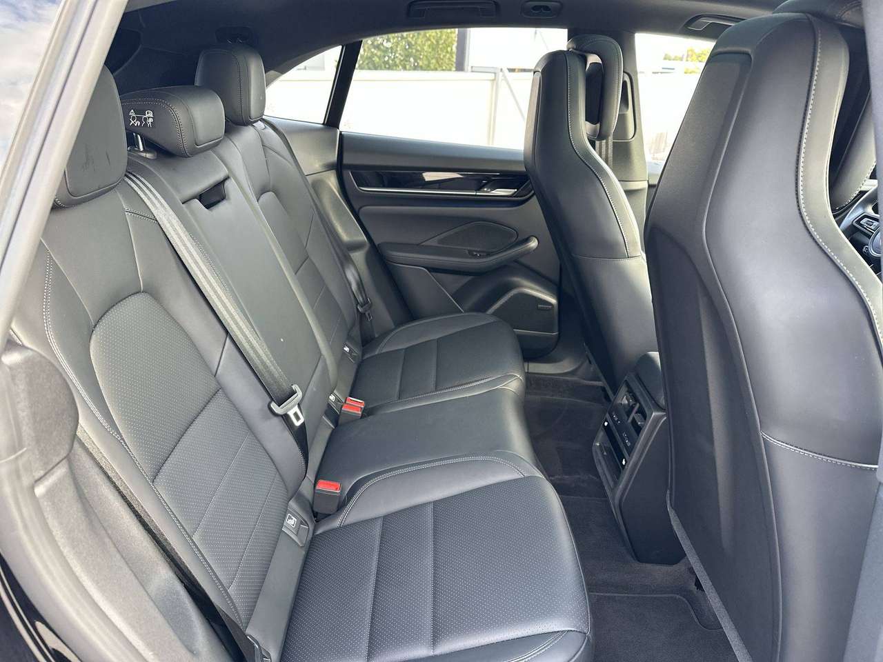 Porsche Macan 4 ELECTRIC catalogusprijs 118.504€ euro full full option!!! — foto 16 van 19