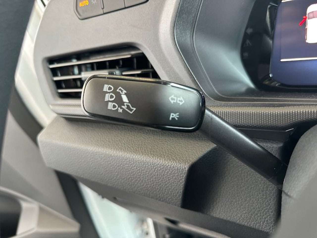 Ford Transit Connect 2.0 ECOBLUE NIEUW OKM  SLECHTS 21300+BTW!!!!! — foto 17 van 19
