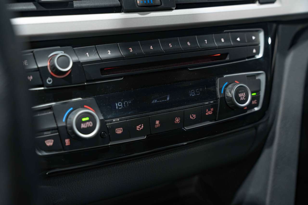 BMW 330 LED*AUTOMAAT*LEER* — foto 24 van 25