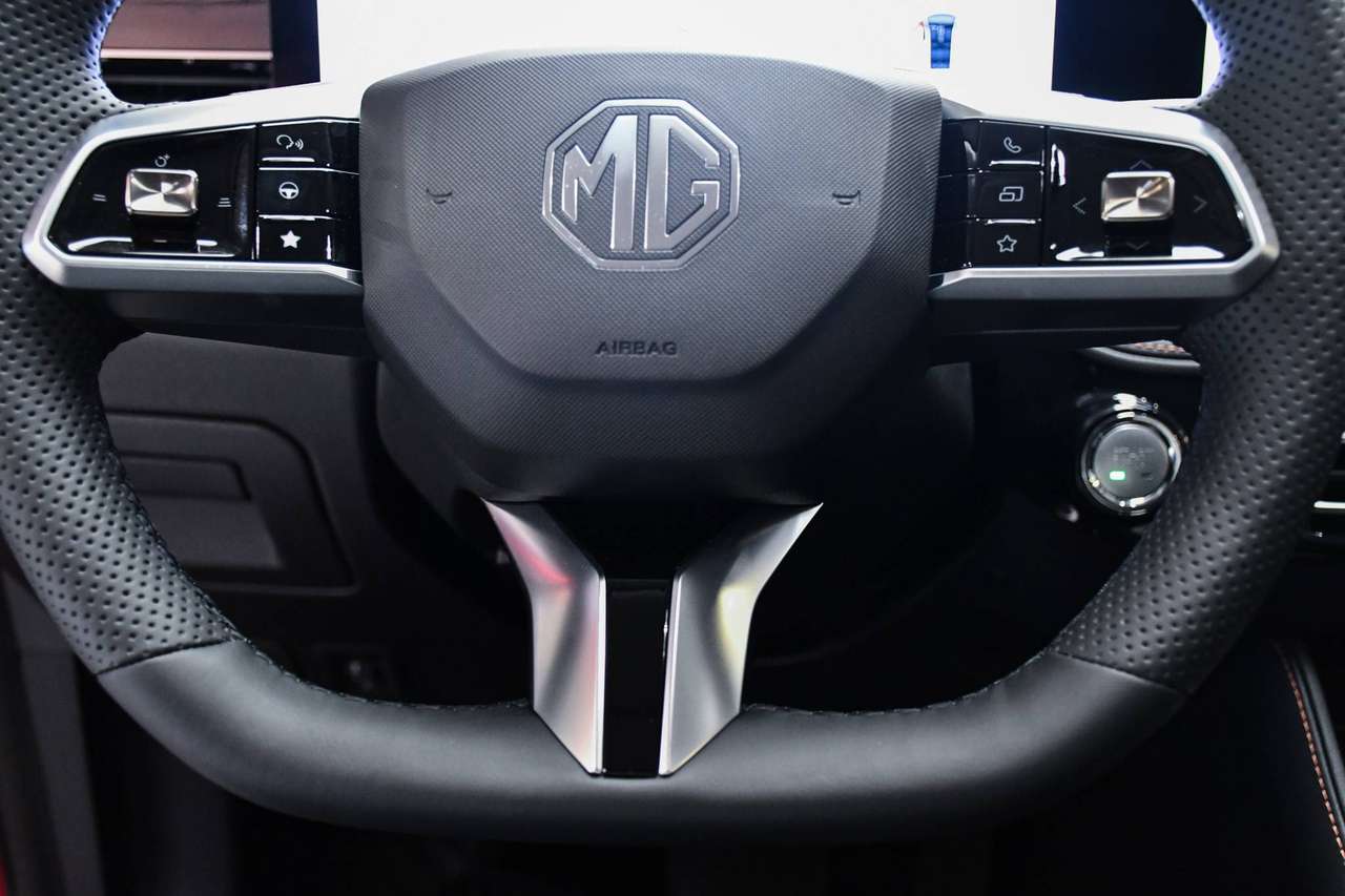 MG HS HS Hybrid  1.5 Turbo Luxury - NAVIGATIE / 360 CAMERA / SMARTLINK / ACC / BLIS — foto 22 van 24