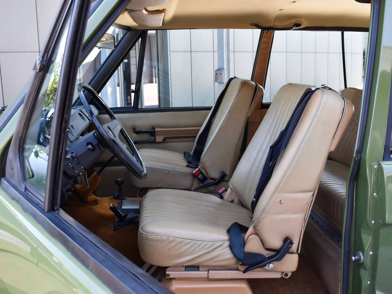 Land Rover Range Rover Classic V8 / Warwick Green / Restored / Suffix D — foto 5 van 19