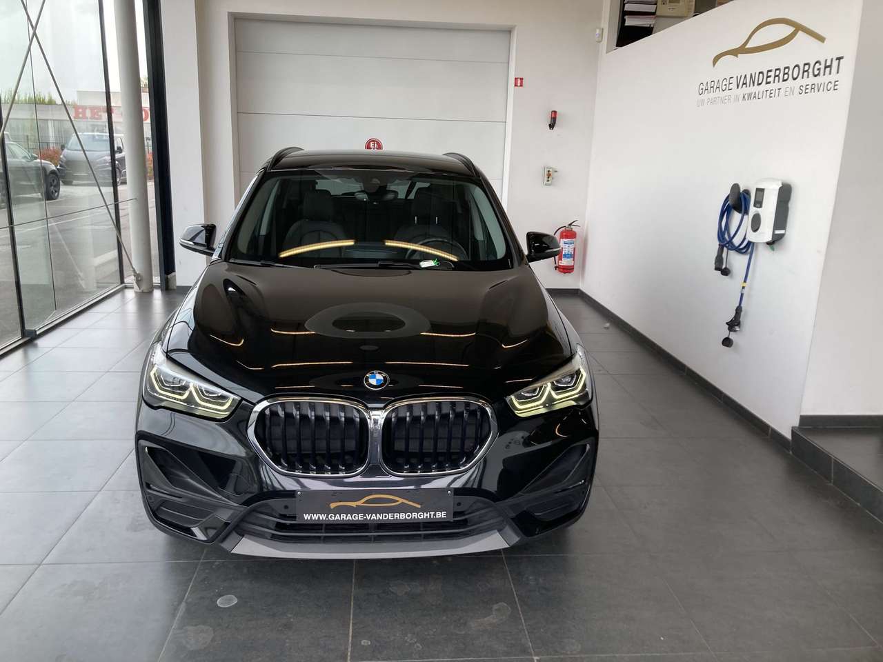BMW X1 X DRIVE PHEV  AWD AUTOMAAT — foto 2 van 17