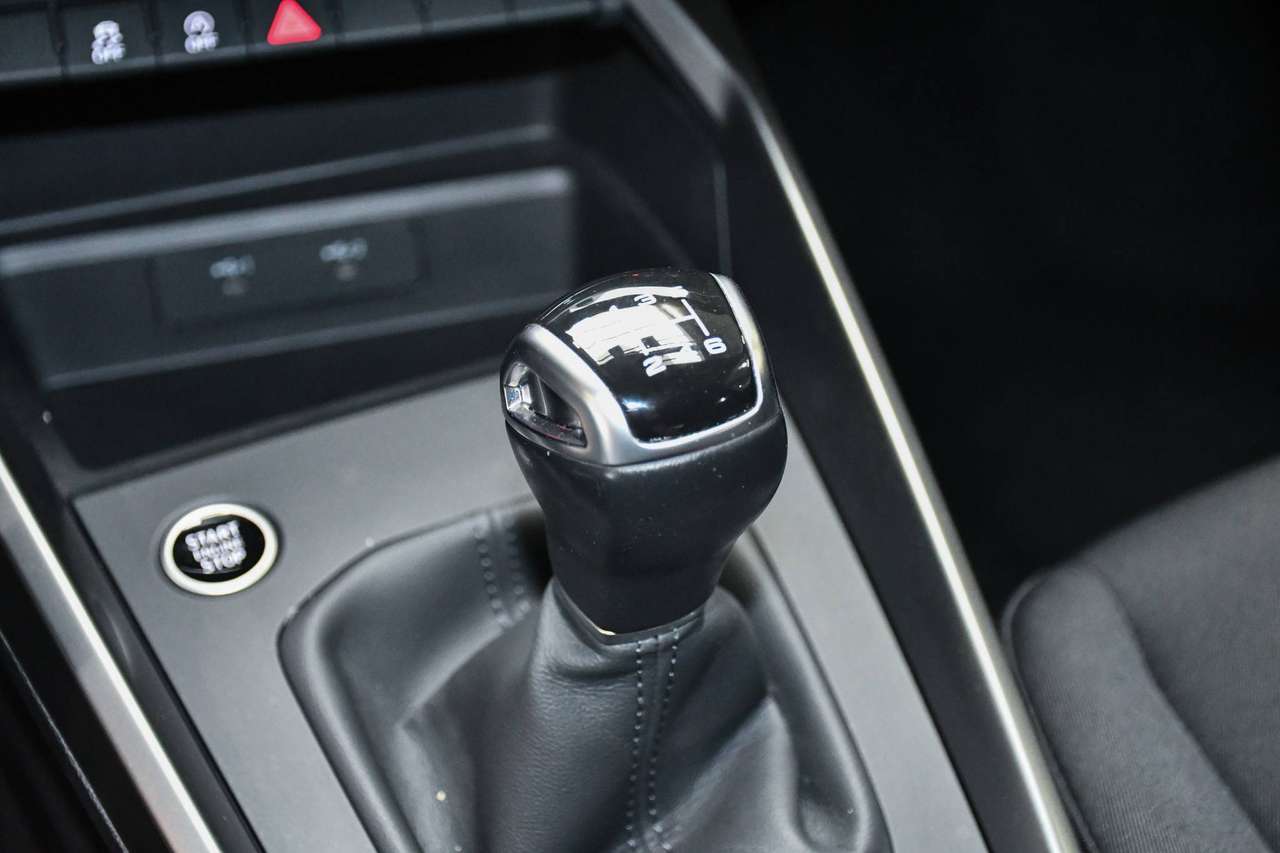 Audi A3 A3 Sportback 30 TFSI S line - NAVIGATIE / SMARTLINK / PDC / CC — foto 17 van 19