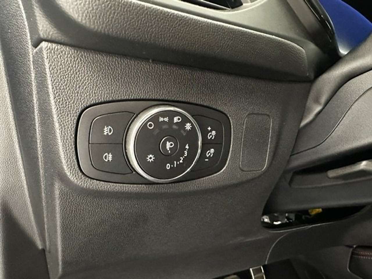 Ford Focus ST-LINE X 155PK BENZINE+OPEN DAK-SLECHTS 28000KM!!! — foto 13 van 17
