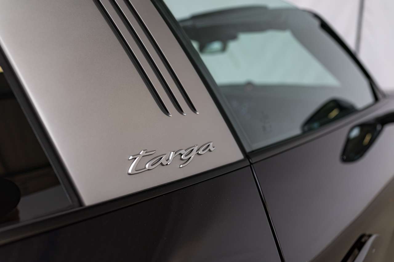 Porsche 992 911 TARGA 4S CABRIO|AWD|KEYLESS|BOSE-SOUND-SYSTEM|AMBIENT-LIGHT|HEATED-SEATS|ACC|LA|GARANTIE| — foto 8 van 25