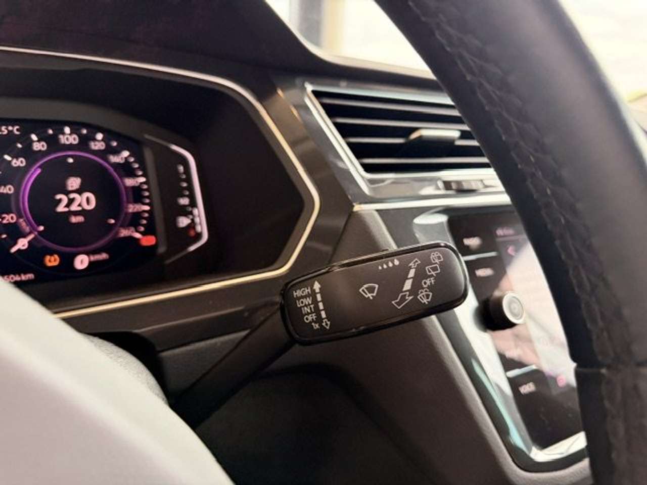 Volkswagen Tiguan LIFE ACTIVE PLUG-IN HYBRIDE AUTOMAAT  46000KM!!!! — foto 22 van 23