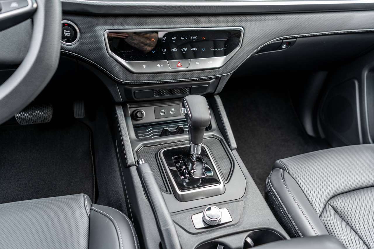 KGM Musso Grand 2.2D 4X4 Style - Automaat - 30.500ex — foto 8 van 19