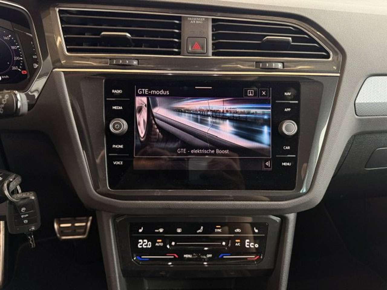 Volkswagen Tiguan LIFE ACTIVE PLUG-IN HYBRIDE AUTOMAAT  46000KM!!!! — foto 16 van 23