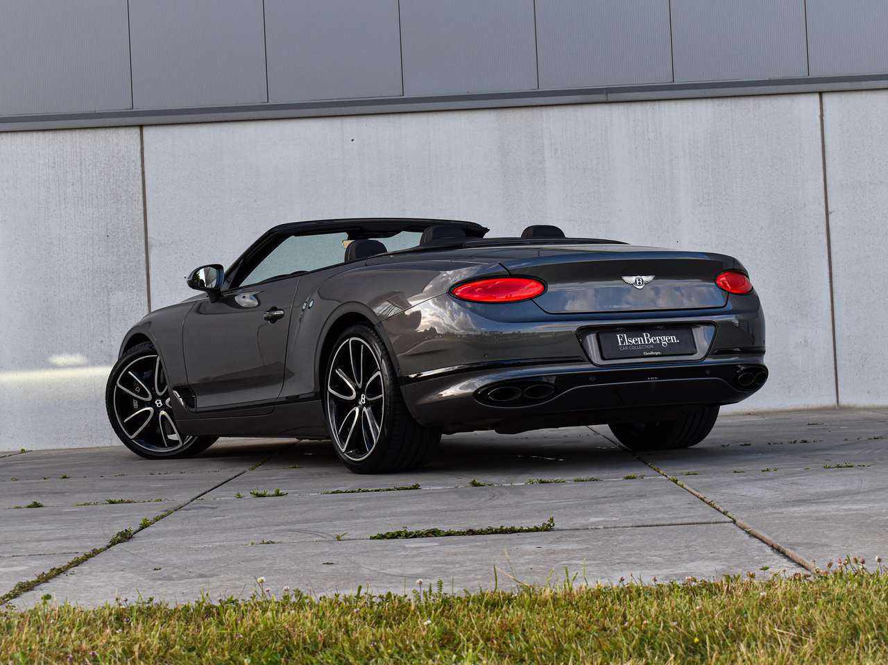 Bentley Continental GTC 4.0 V8 Mulliner - Blackline - NP: €309.996,- — foto 12 van 25