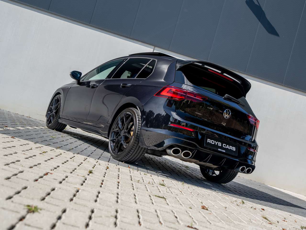 Volkswagen Golf R Golf 8 R - PANO/PERFORMANCE PACK/IQ-LIGHT/BLACKSTYLE/ZETELVERWARMING/DRIFT MODUS — foto 9 van 25