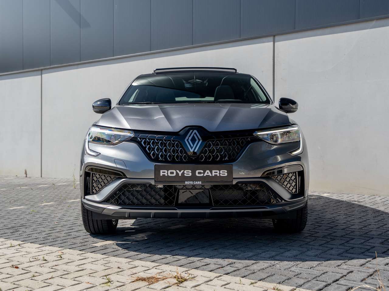 Renault Arkana Arkana E-TECH 1.6i Alpine Edition FULL-OPTION - PANORAMA/CAMERA/ADAP CRUISE CONTROL/KEYLESS/BOSE SOUND SYSTEEM/LED — foto 3 van 24