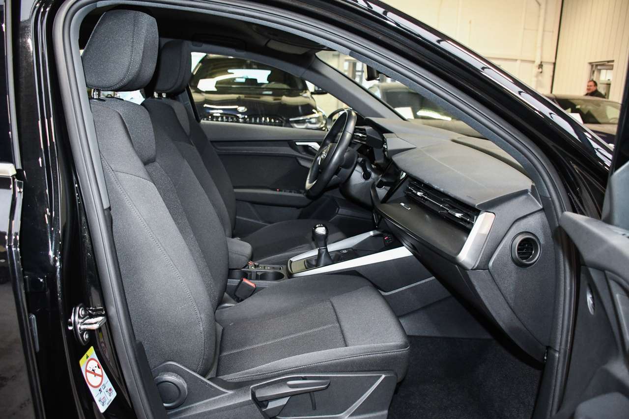 Audi A3 A3 30 TFSI Sedan advanced - NAVI / SMARTLINK / ACC — foto 6 van 19