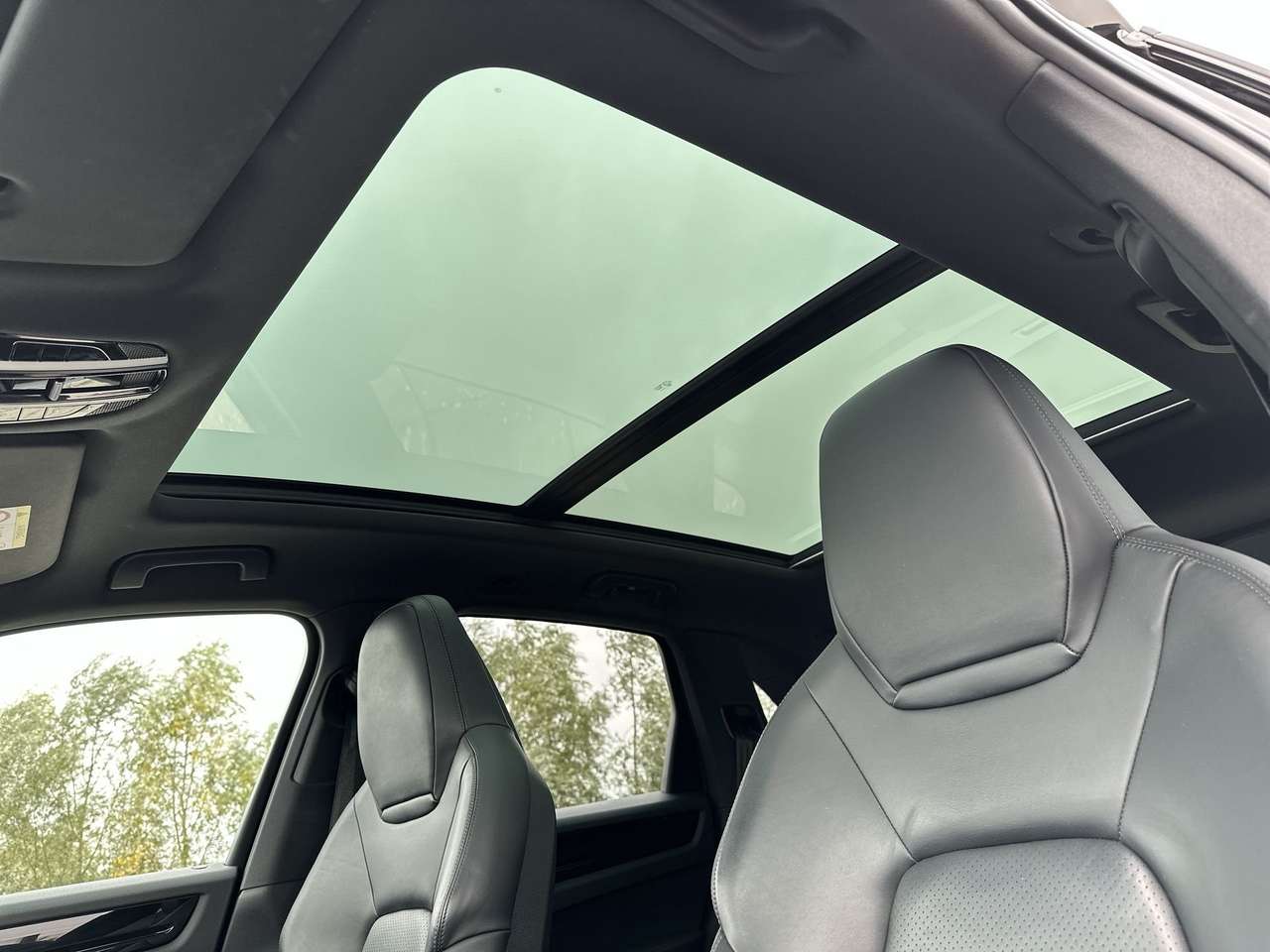 Porsche Cayenne 20"/PANODAK/LUCHTVERING/ACHTERUITRIJCAM — foto 11 van 19