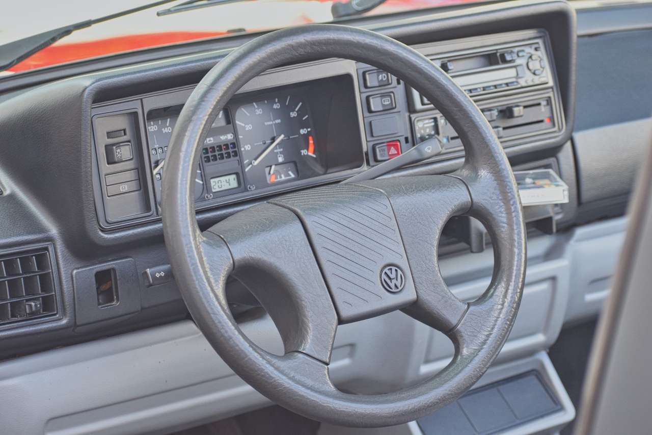 Volkswagen Golf Cabriolet 1.8i Oldtimer - Nieuwe Cabriokap - Zeer verzorgde historie! — foto 13 van 25