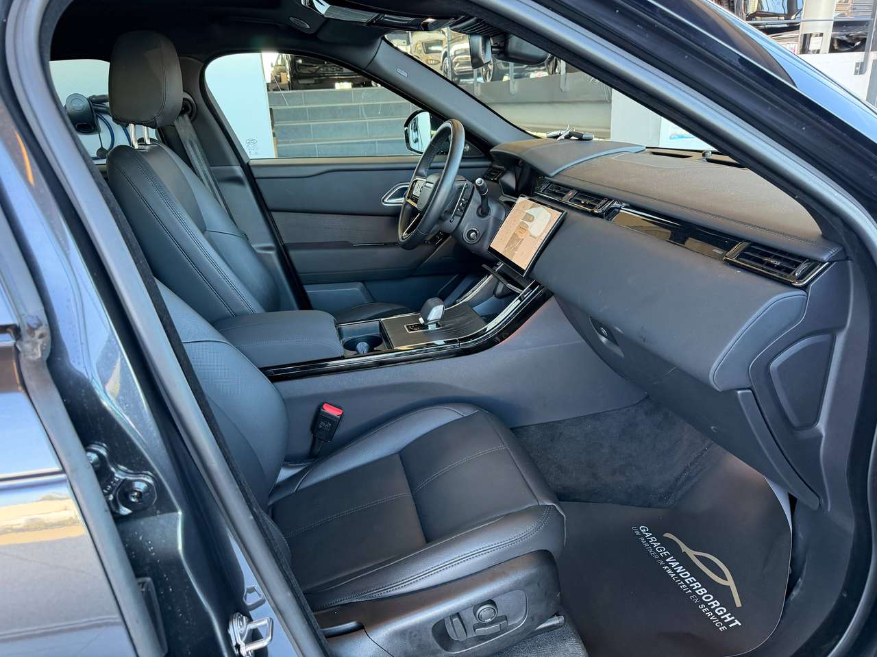 Land Rover Range Rover Velar DYNAMIC SE P400e PHEV AWD AUTOMAAT+TAL VAN OPTIES — foto 8 van 22