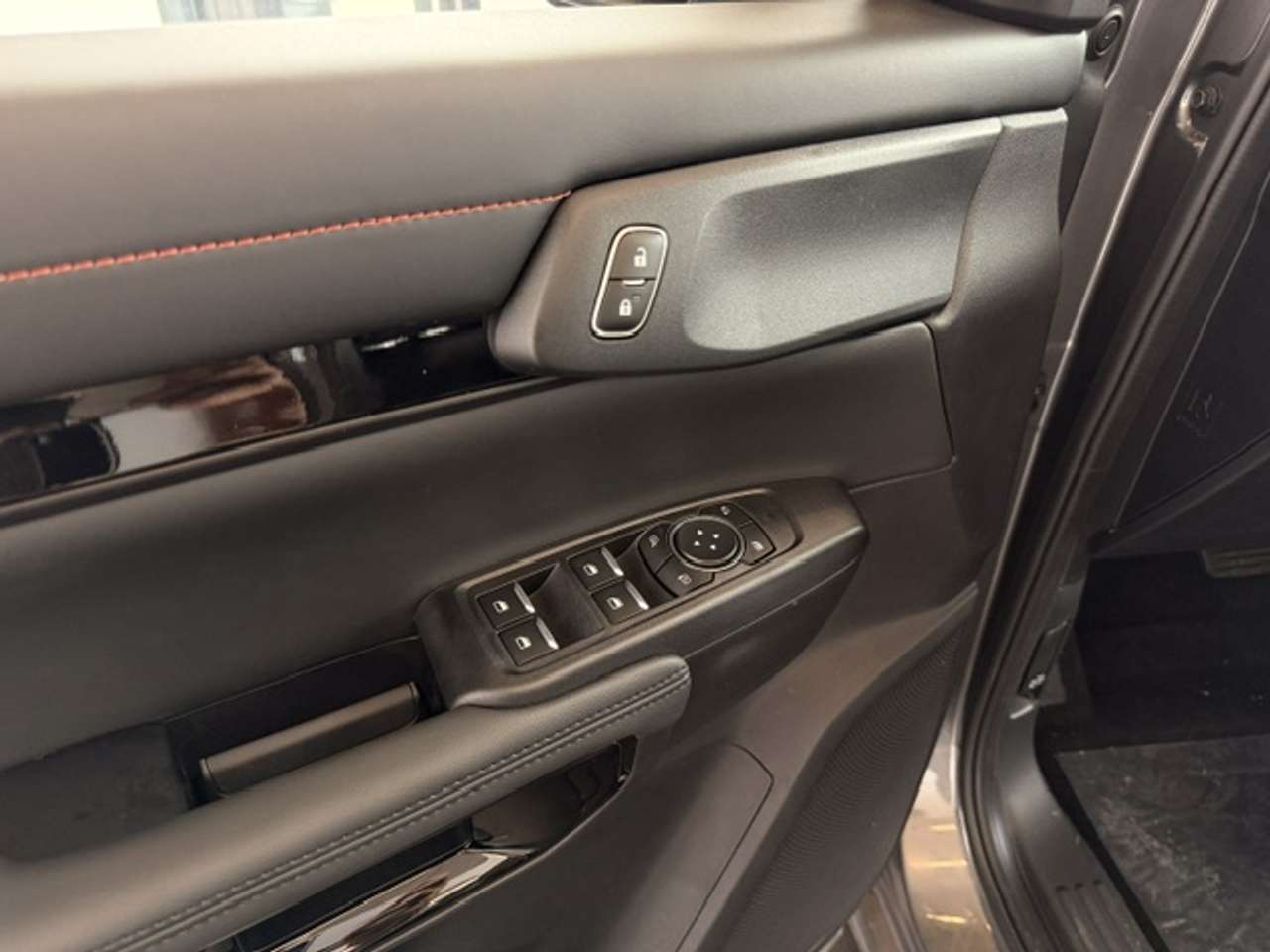 Ford Ranger WILDTRAK 3.0 L V6 ECOBLUE TDCI AUTOMAAT NIEUW OKM 49500+BTW — foto 21 van 22