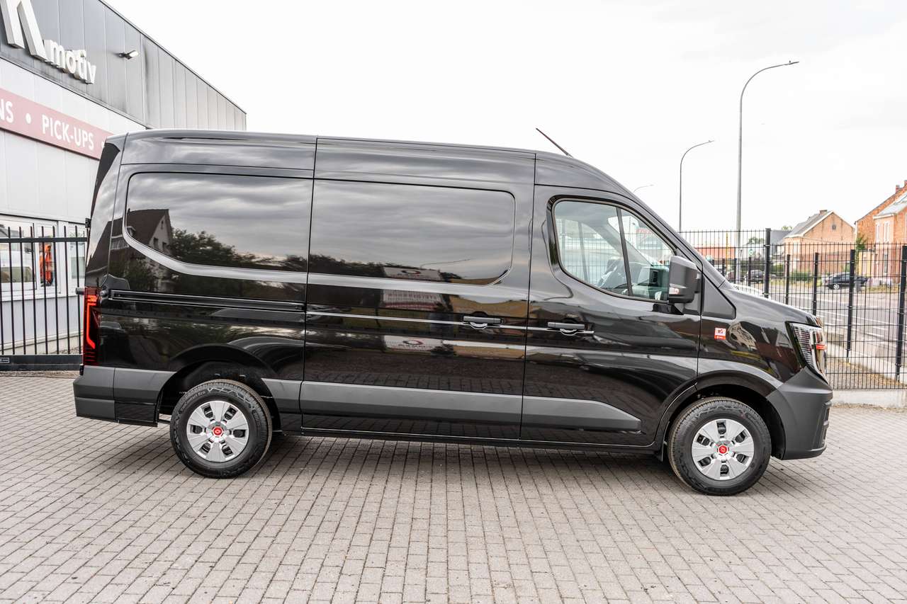 Renault Master 2.0dCi L2H2 - Automaat - Navigatie - 34.700excl — foto 2 van 17