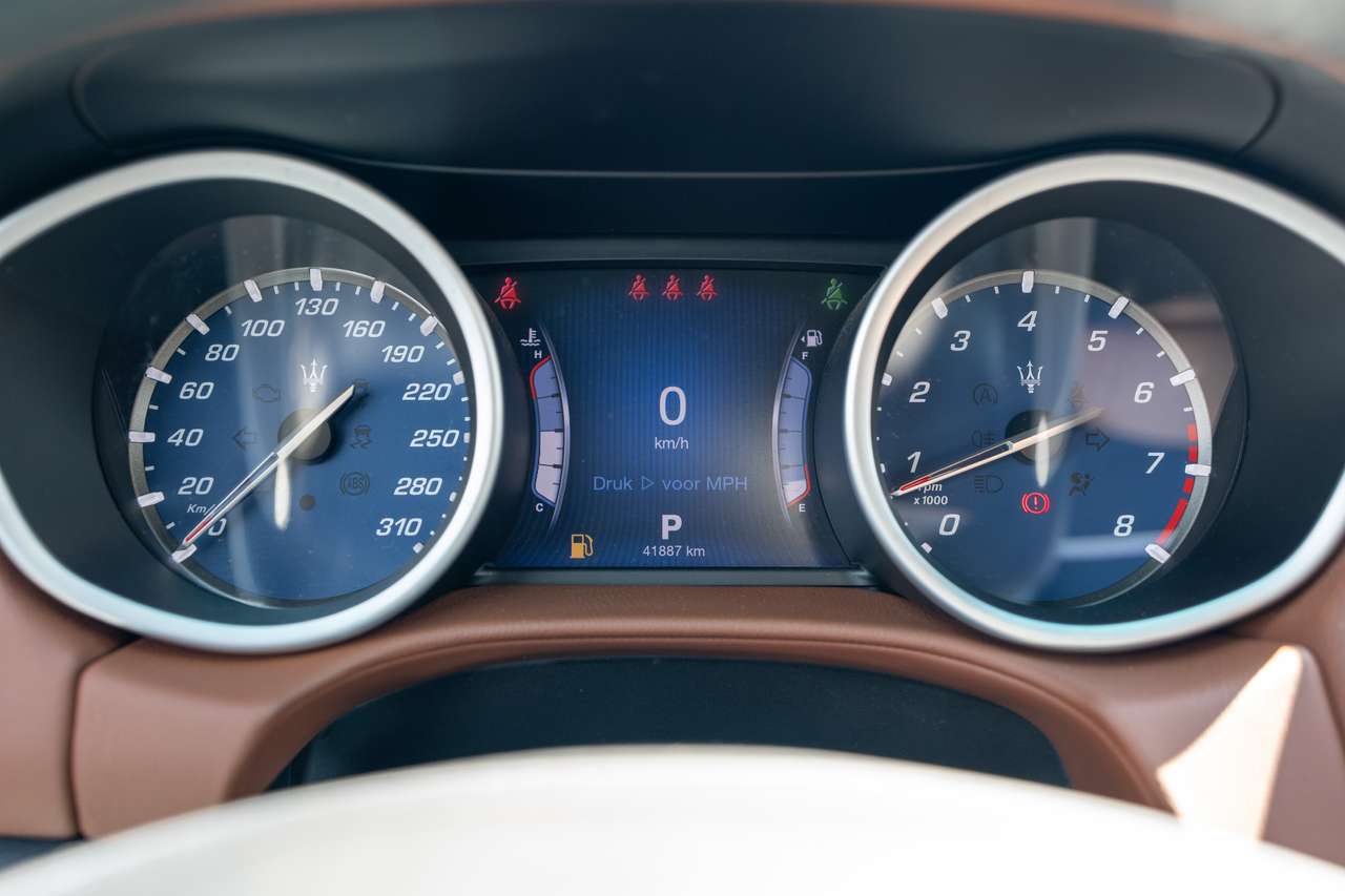 Maserati Ghibli Ghibli 3.0 V6 — foto 13 van 14