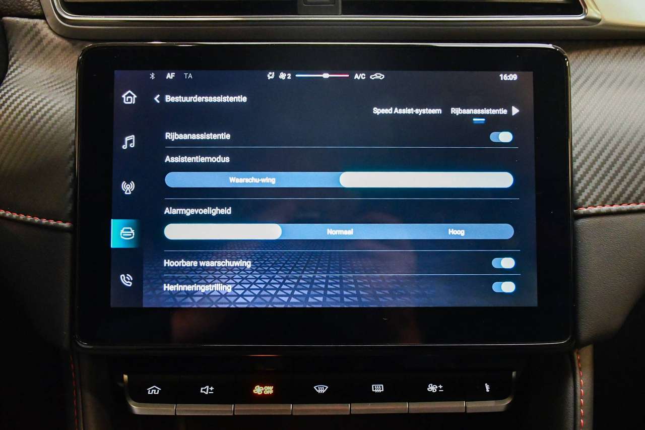 MG ZS ZS 1.5 VTi-Tech Luxury - LEDER / NAVIGATIE / CAMERA / SMARTLINK / PDC / CC — foto 12 van 21