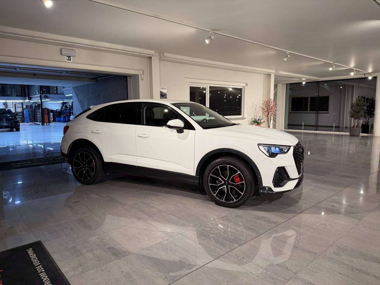 Audi Q3 SPORTBACK 150PK * LEDER * ELECTRISCHE ZETELS * CAR PLAY * LED * KEY LESS * BLACK PACK * NAVI * ZETEL VERWARMING * CLIMA * — foto 18 van 20