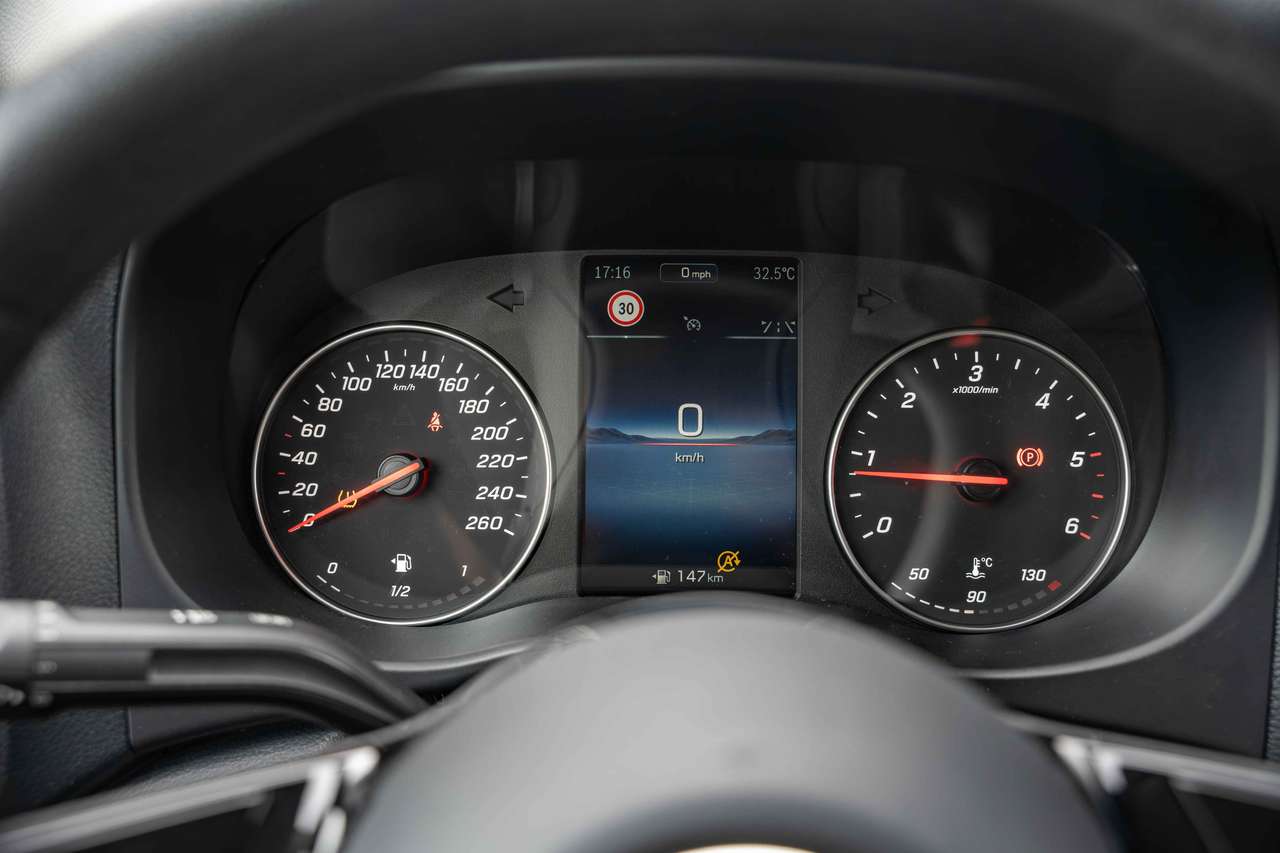 Mercedes-Benz Vito (2025) — foto 21