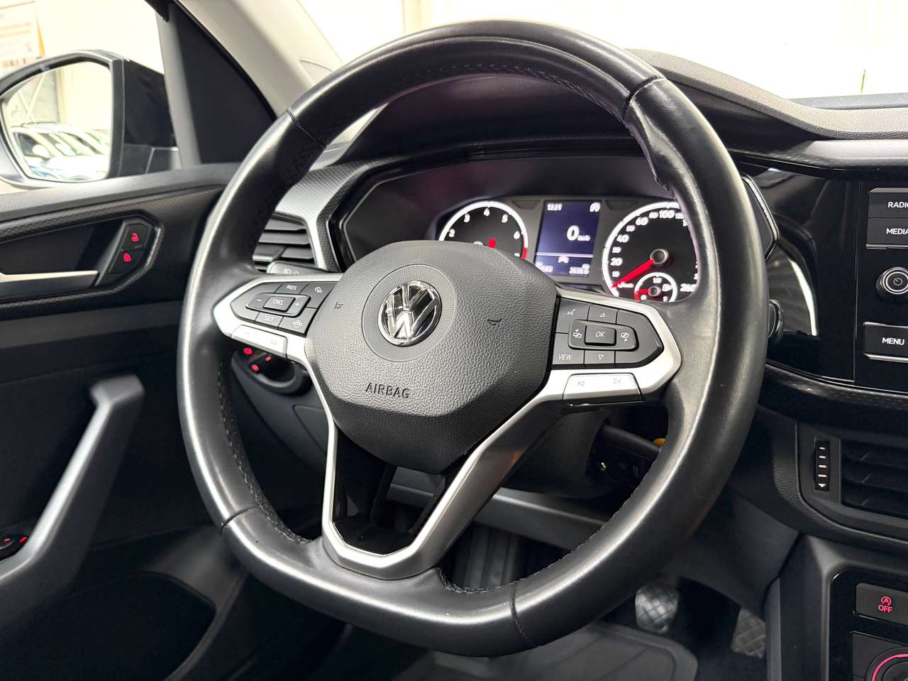 Volkswagen T-Cross T-Cross 1.0 TSI Life OPF Carplay/Android-Auto*Heated Seats*BLIS*LANE ASS — foto 19 van 25