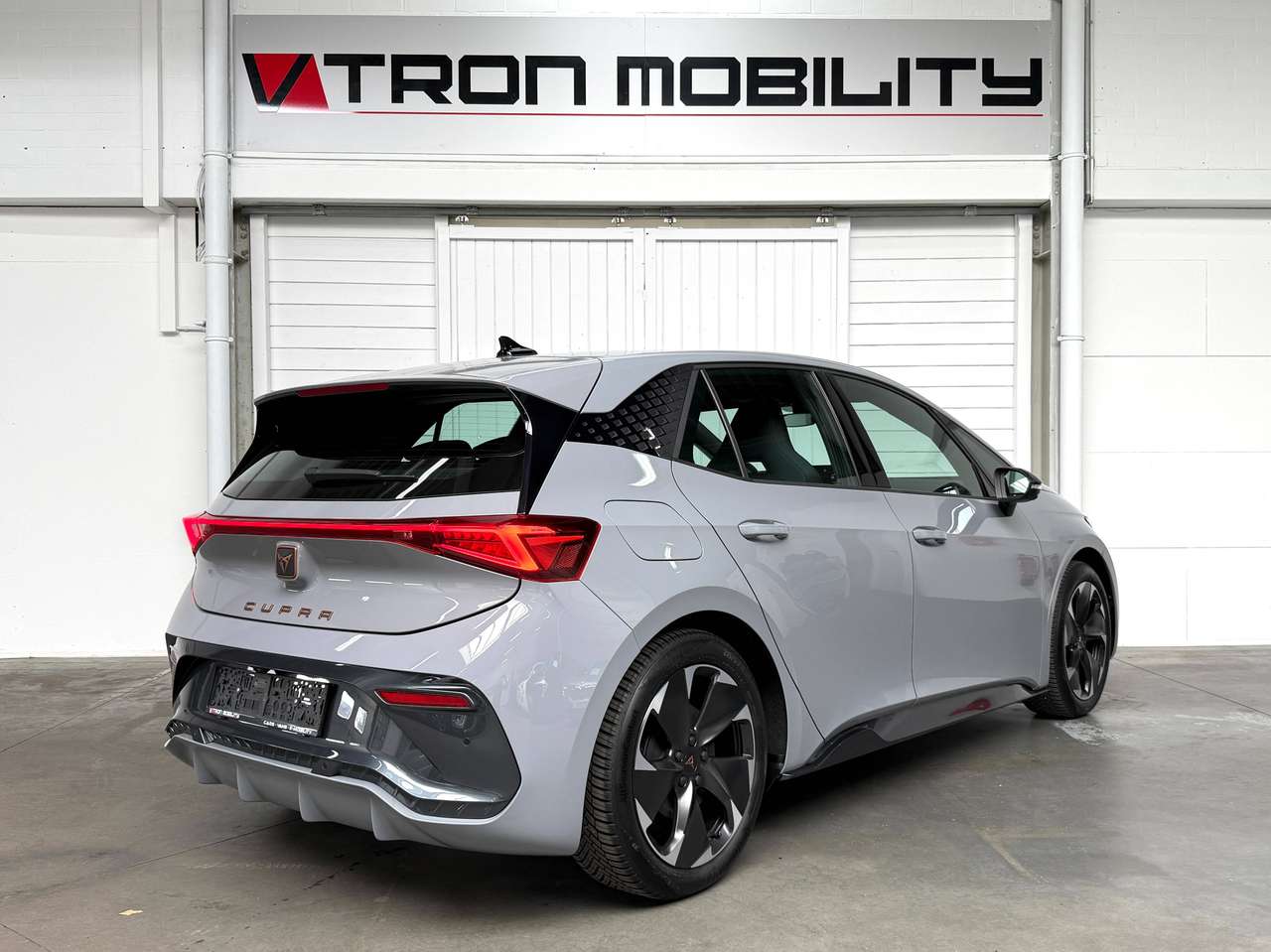 CUPRA Born Born 60/63kWh eBoost 170KW SOH100% 360°CAMERA*CARPLAY*DAB*NAVI*ACC*BLIS*LANE ASSIST*LED*AC2ZONE — foto 4 van 25