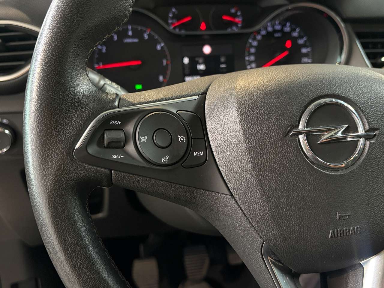 Opel Crossland 1.2 Turbo Elegance S/S — foto 15 van 17