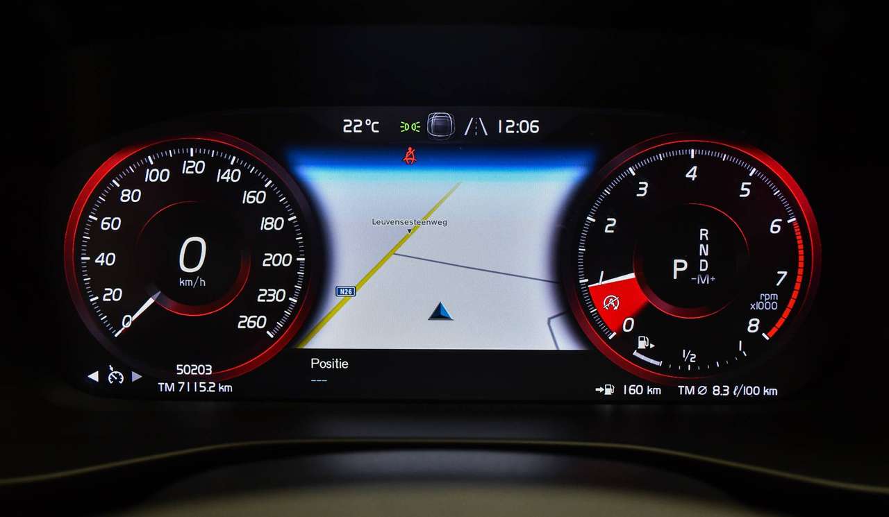 Volvo XC40 XC40 1.5 T3 Momentum Pro Geartronic - NAVIGATIE / TREKHAAK / OPEN PANO_DAK / CAMERA / SMARTLINK — foto 15 van 18