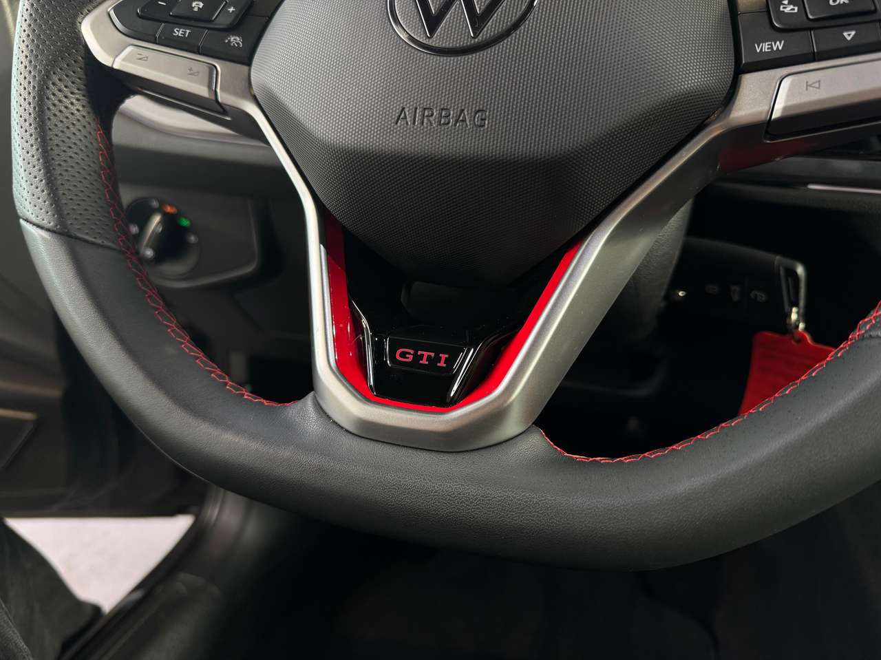 Volkswagen Polo GTI 2.0 TSI DSG — foto 18 van 20