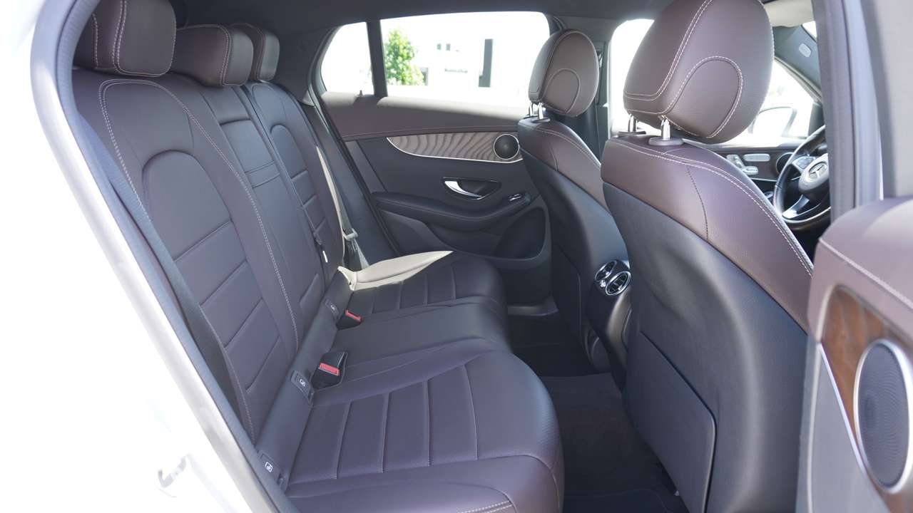 Mercedes-Benz GLC 250 D Coupé 4-Matic AMG Distronic Leder 20" FULL !!! — foto 11 van 18