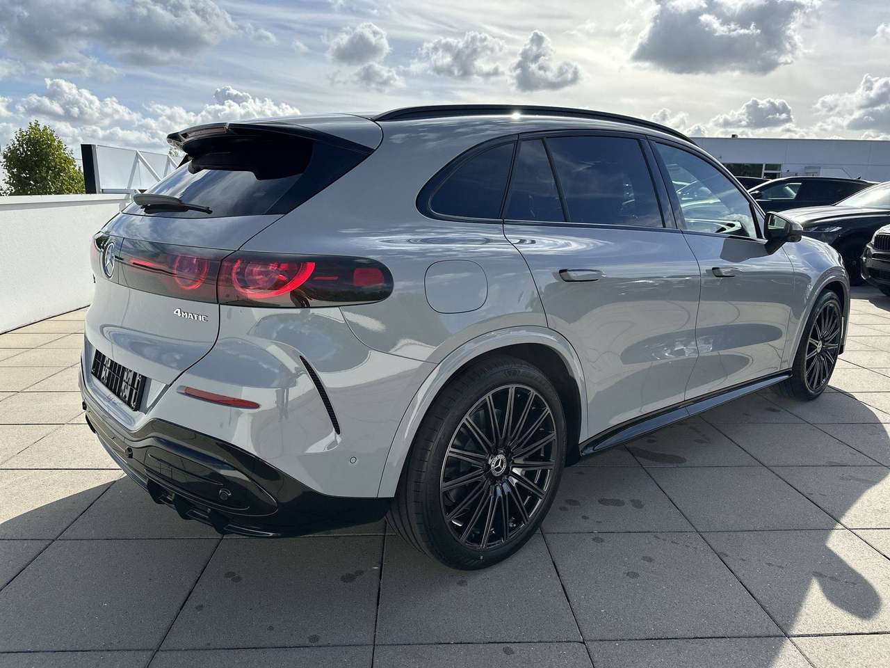 Mercedes-Benz GLC 400 4M ELECTRIC/ACHTERASBESTURING/AMG/RIJASSIST/PANODAK/AIRMATIC/TREKH/BURMESTER — foto 8 van 19