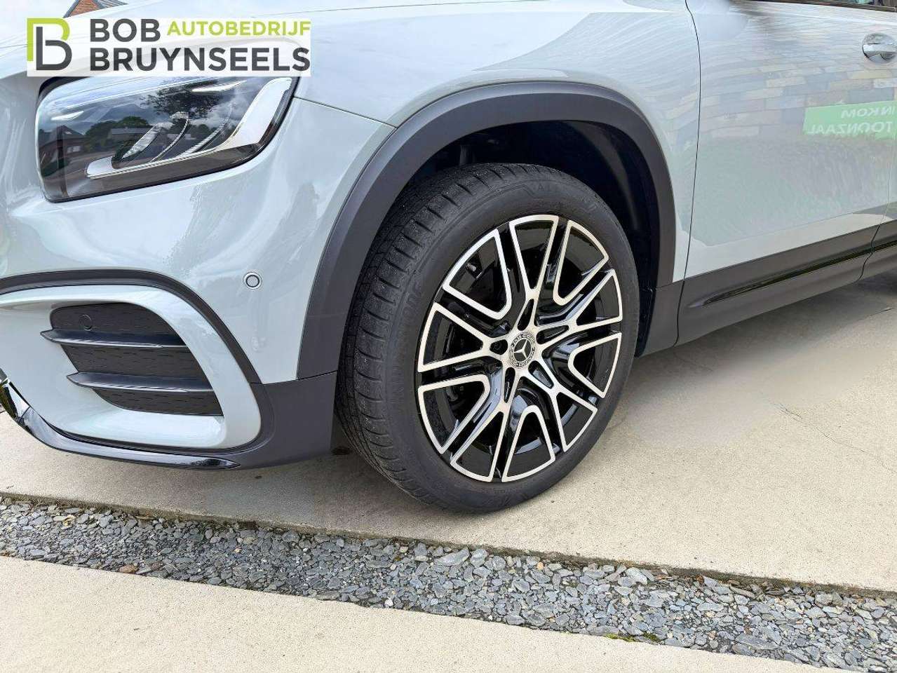 Mercedes-Benz GLB 180 AMG Line | Alpinegrijs | Lifecycle Edition | Nightpakket | Panodak | Camera |Keyless GO — foto 9 van 20