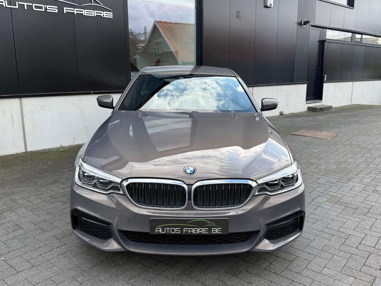 BMW 520 iA M-Pack Dealerprice 20999 euro ttc — foto 2 van 17
