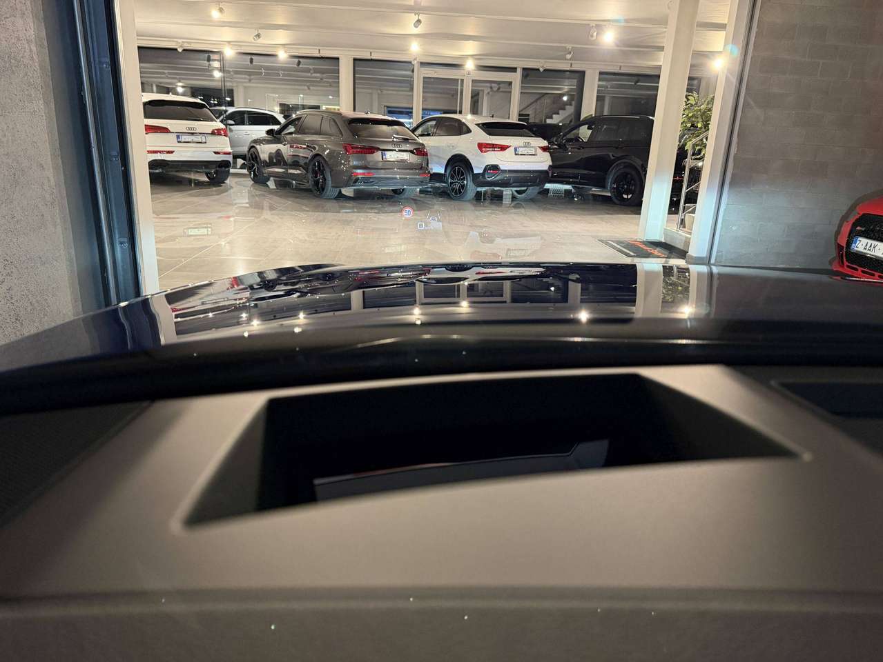 Audi A6 45TFSI 265PK QUATTRO * KLEUR EXCLUSIVE ULTRA BLAUW PAREL * BLACK PACK * 3X S-LINE * CAMERA * LED * TREKHAAK * 21" * — foto 10 van 24