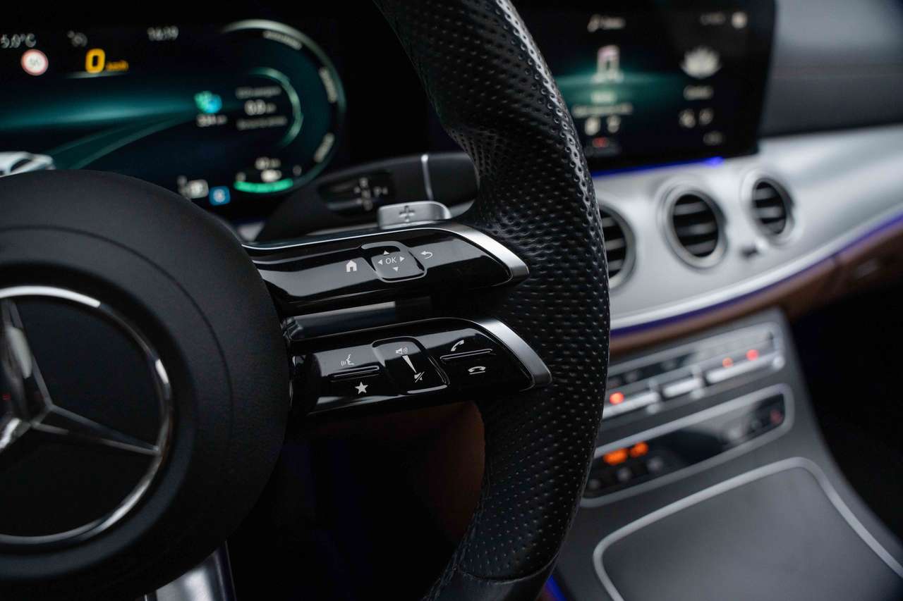 Mercedes-Benz E 300 de T AMG/PANO/MULTIBEAM/HUD/BURMESTER/NAPPA/360° — foto 17 van 25