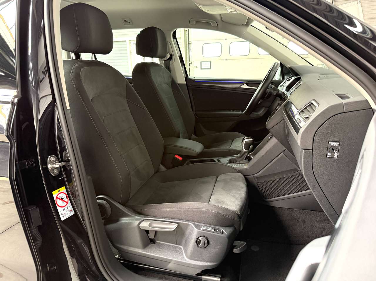 Volkswagen Tiguan Tiguan eHybrid 1.4 Elegance DSG (180 kW) CAMERA*DAB*CARPLAY*NAVI*LED*ACC*PDC*AC3Zone*SoH 93,33% — foto 13 van 25