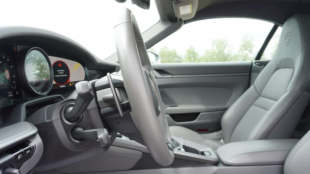 Porsche 992 4S CABRIO/21"/LED PDLS/vol leder/surroundview — foto 13 van 18