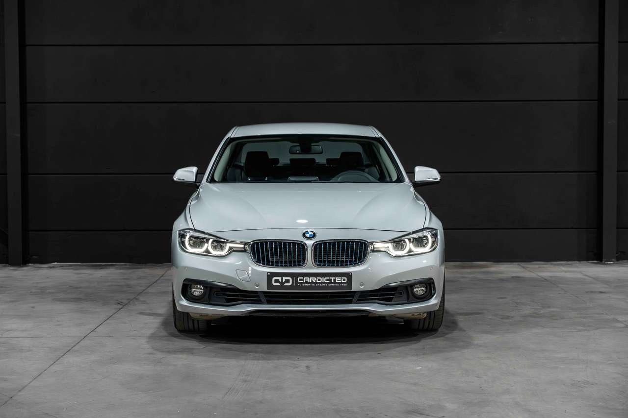 BMW 330 LED*AUTOMAAT*LEER* — foto 2 van 25
