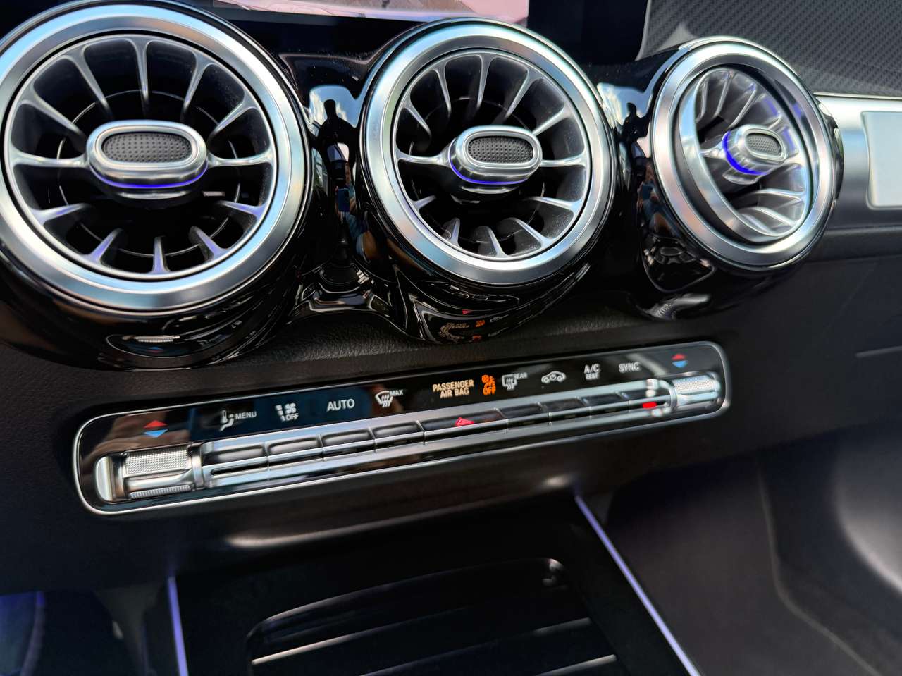Mercedes-Benz GLB 200 Automaat AMG Pack Panodak 39000km Nieuwstaat — foto 14 van 18