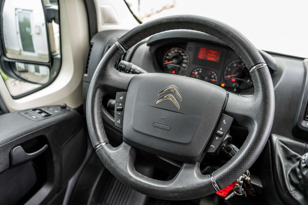 Citroen Jumper 2.2D L2H2 - Camera / Trekhaak — foto 12 van 15