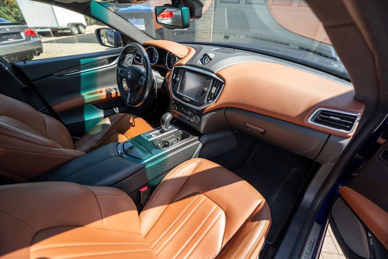 Maserati Ghibli Ghibli 3.0 V6 — foto 12 van 14