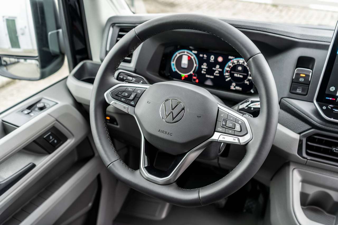Volkswagen Crafter 35 L3H3 2.0TDI RWD - Automaat- Trekhaak 3500kg / Navigatie/ Camera/ LED - 5j Warranty - 45.300ex — foto 14 van 20