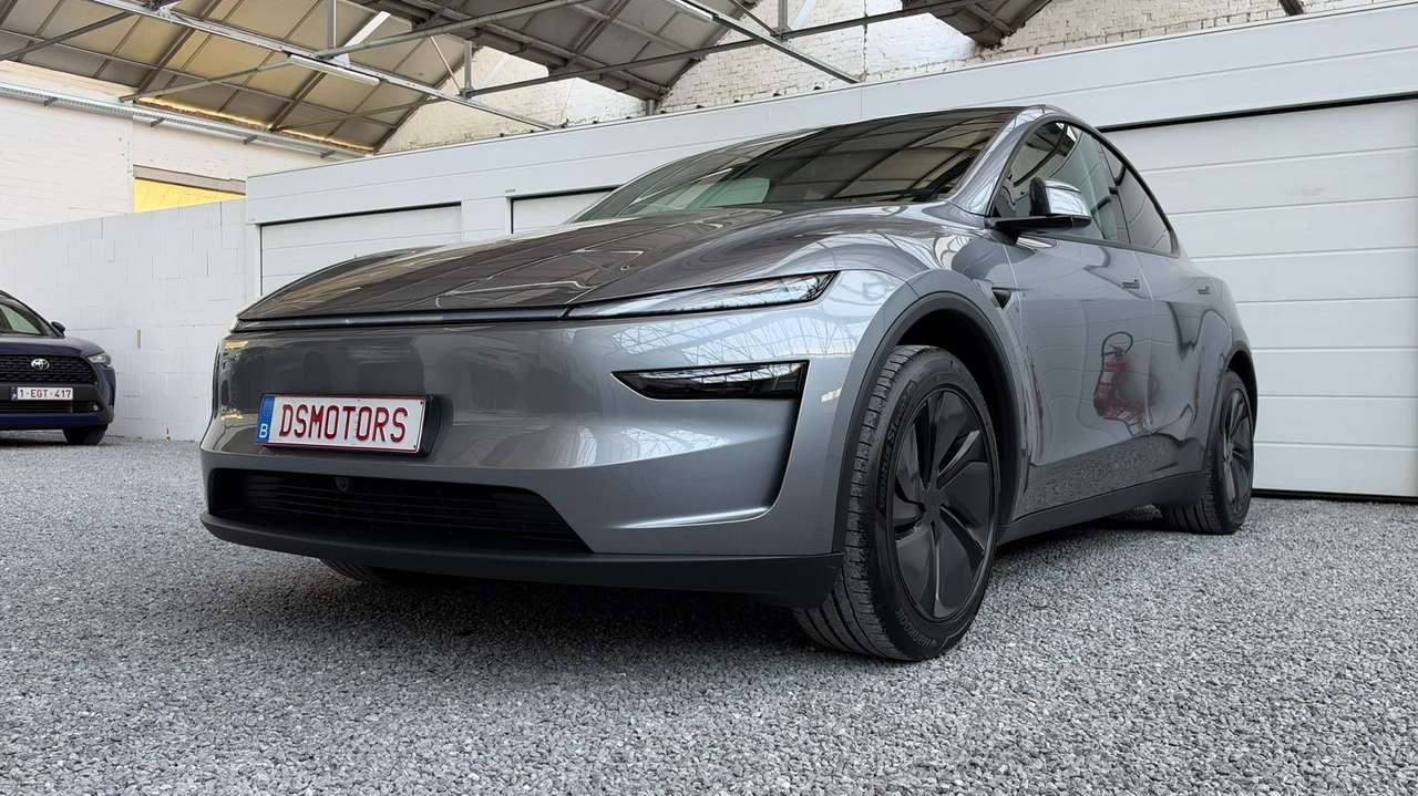 Tesla Model Y RWD LONG RANGE | Premium | HW4 | All weather matten rondom — foto 8 van 25