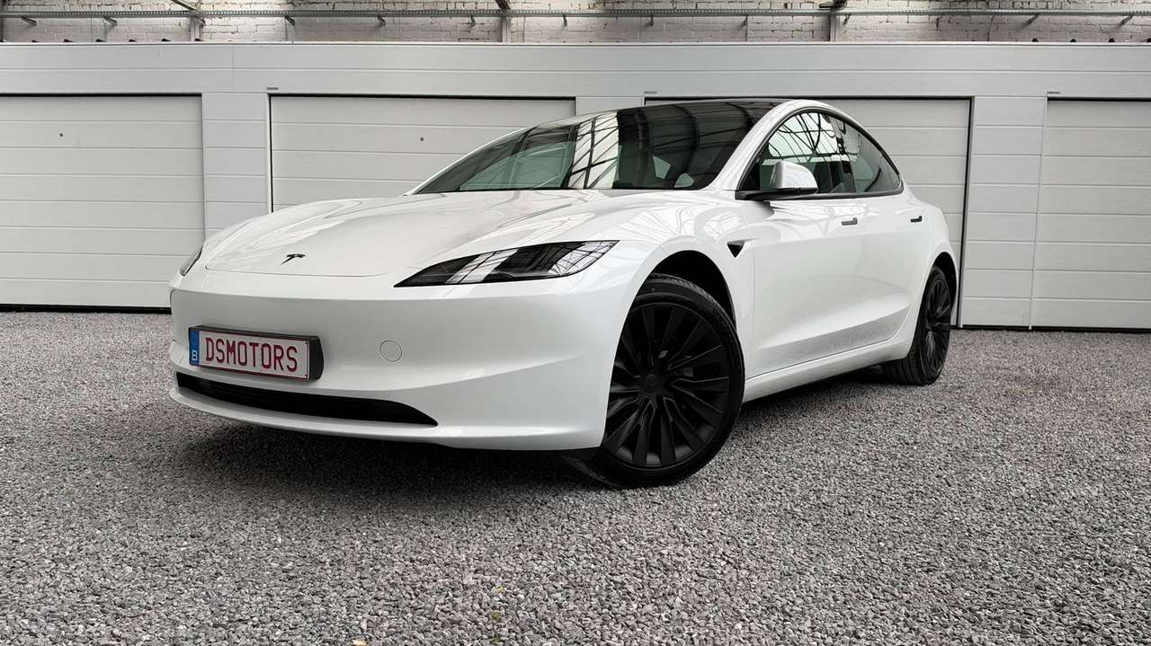 Tesla Model 3 RWD | Premium versie | LFP Batterij | 9.200km | ALS NIEUW! — foto 2 van 25