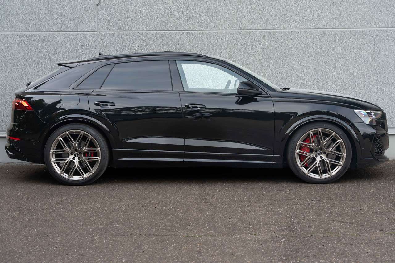 Audi RS Q8 Performance MATRIX/4-WIELSTURING/CERAMIC/PANO/HUD/SOFTCLOSE/B&O — foto 9 van 25