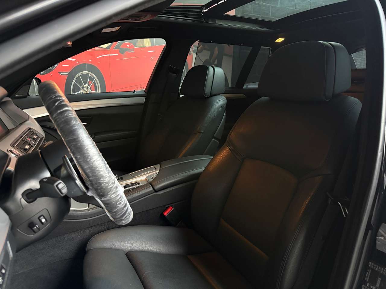 BMW 520 Touring 520 dXA M Sport Pakket XDRIVE — foto 23 van 25